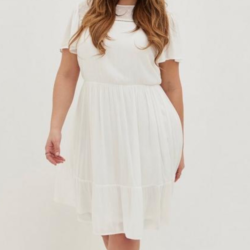 Torrid Flutter Skater Dress. White Gauze and Lace. Size 1X